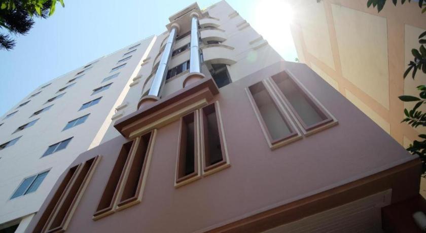 בנגקוק Alameda Suites Hotel מראה חיצוני תמונה