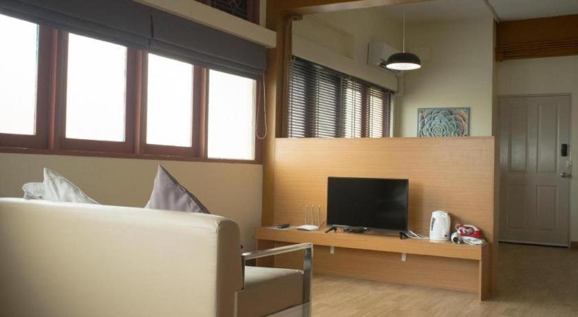בנגקוק Alameda Suites Hotel מראה חיצוני תמונה