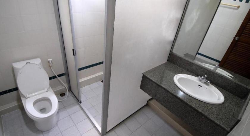 בנגקוק Alameda Suites Hotel מראה חיצוני תמונה