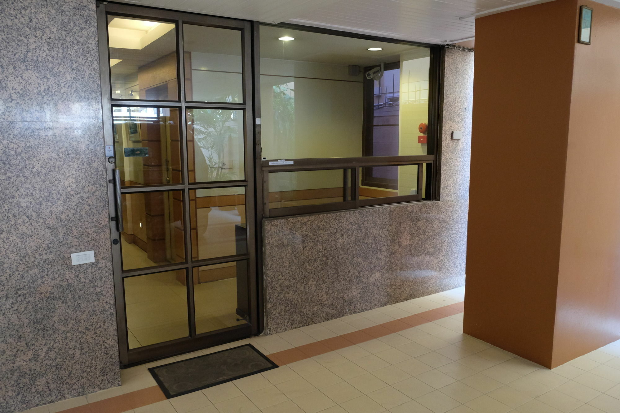 בנגקוק Alameda Suites Hotel מראה חיצוני תמונה